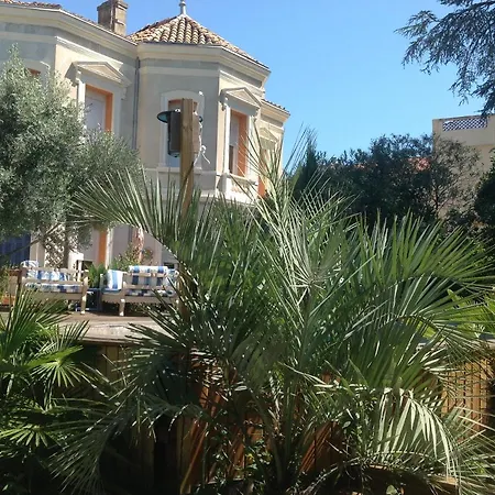 A L'ombre Du Cedre Guest house 2*