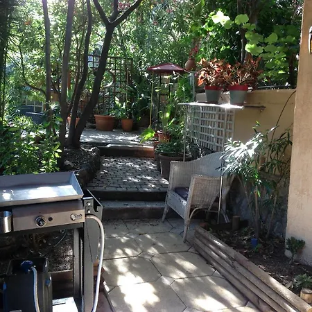 Guest house A L'ombre Du Cedre Hyeres