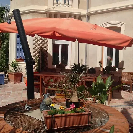A L'ombre Du Cedre Guest house 2*